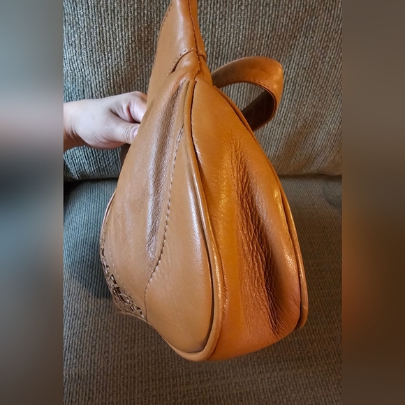 Free Endearment Kristel Crossbody Clutch Leather NWOT - Picture 6 of 14